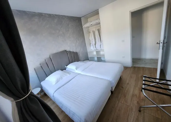 Dima\'S Maison
